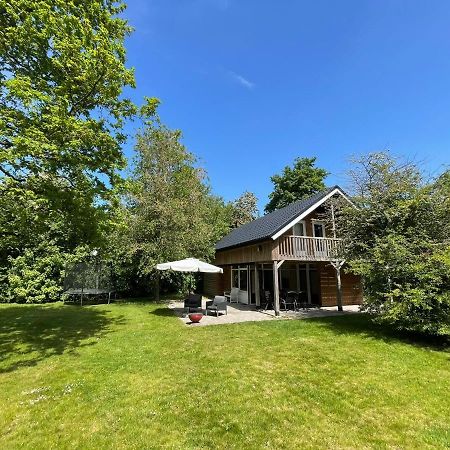 Villa Tofino, Een Comfortabel Vakantiehuis Naast Een Bos En Zwemmeer Gasselte Exterior foto